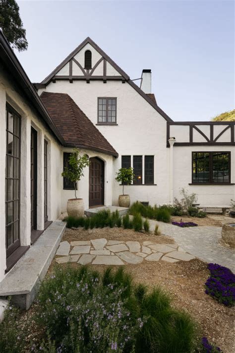 Tudor Revival: 1927 Los Angeles House Remodeled 